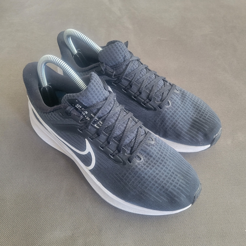 Men's Size 8 - Nike Air Zoom Pegasus 39 Black White Dark Smoke Grey